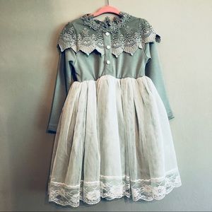 SOLD💕Girls Long Sleeve Lace Princess Dress💕